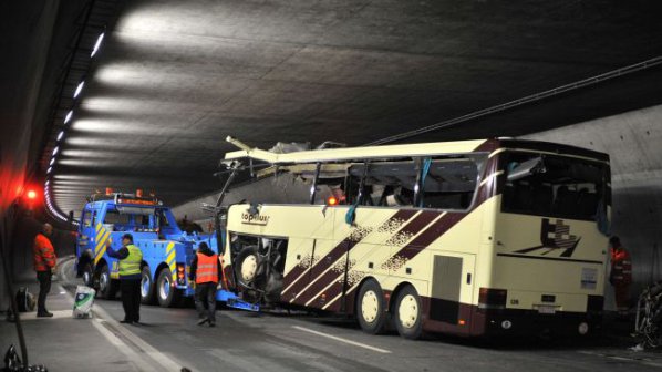 21 белгийци и 7 холандци са жертвите на катастрофата в Швейцария