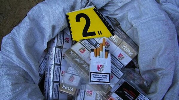 Спипаха 79 600 къса контрабандни цигари