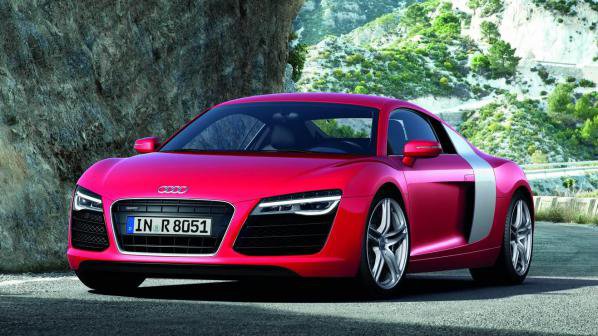 Audi показа R8 фейслифт (галерия)