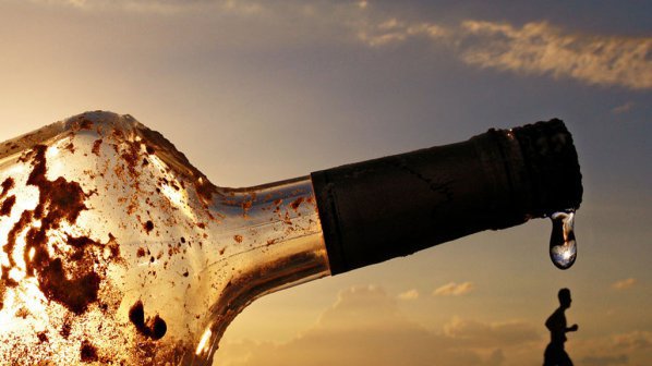Извадиха стогодишни бутилки вино от потънал кораб
