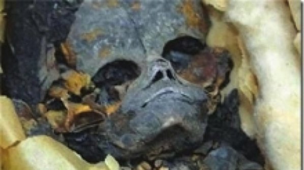 Откриха приличаща на извънземно мумия в Египет (видео)