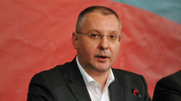 Станишев: Борисов е готов на всичко, за да остане на власт