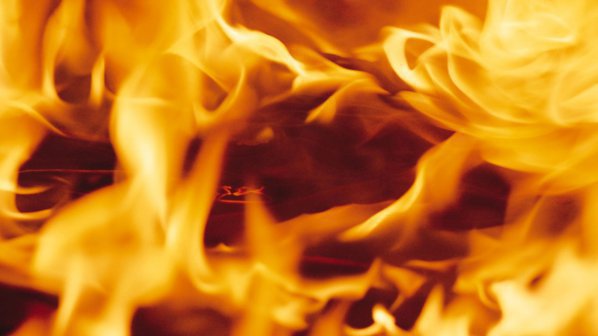 Евакуираха 100 души от горяща сграда във Волгоград