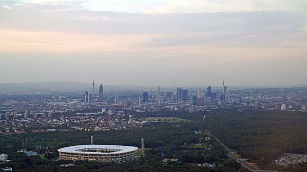 Великденски поход на мира събра над 2000 участници във Франкфурт