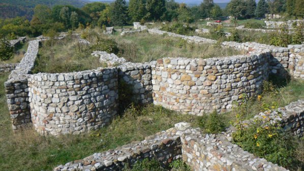 Облагородяват района на Кракра край Перник