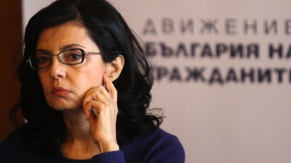 Меглена Кунева: Мъжко е Цветанов да се откаже от имунитета си