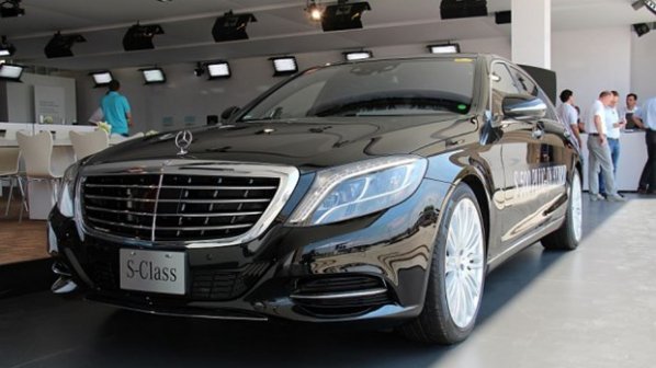 Новият Mercedes S500 се зарежда в контакта и харчи 3 л/100 км