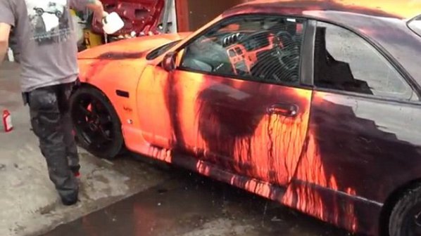 Автомобил мени цвета си според сезоните