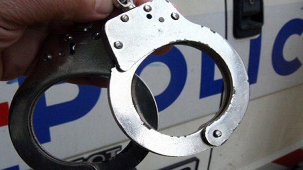 Задържаха 52-годишен за блудство