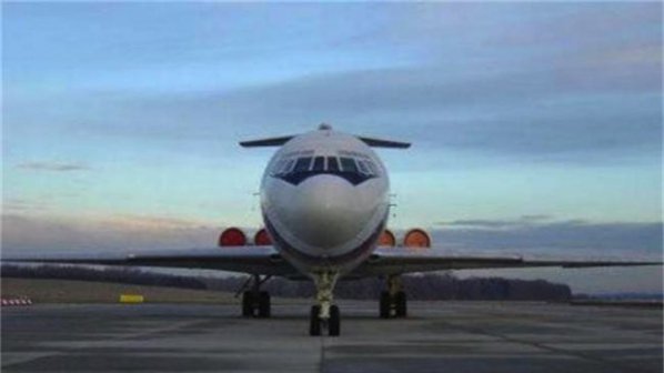Самолет, летящ към Турция, е кацнал аварийно в България