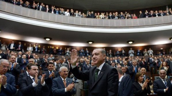 Още един депутат в Турция подаде оставка