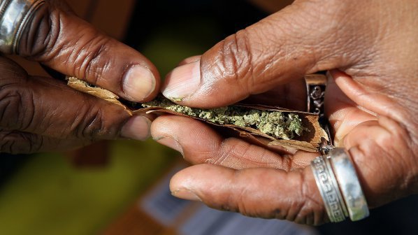 Продажбата на марихуана в Колорадо и Вашингтон от днес е законна