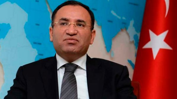 Турският правосъден министър повиши брат си, който му е подчинен