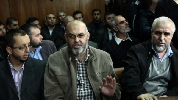 Обвинените за радикален ислям отказаха да отговарят на прокурорски въпроси