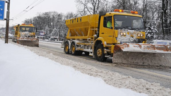 193 снегорина са чистили София през нощта