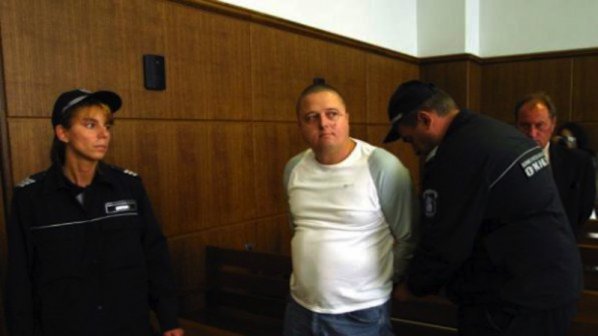 Йоско Костинбродски остава в следствения арест