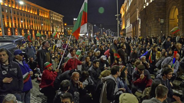 Протестиращите срещу Орешарски си учредяват партия