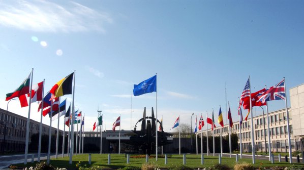 НАТО: Ще засилим сигурността на Румъния