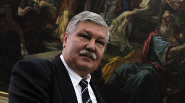 Ген. Стоян Тонев: Стремежът към собствен комунизъм ни тегли към дъното