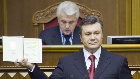 Бившият украински президент: Новата власт в Киев са нацисти