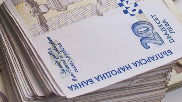 15 400 българи не си платили данъка за доходите