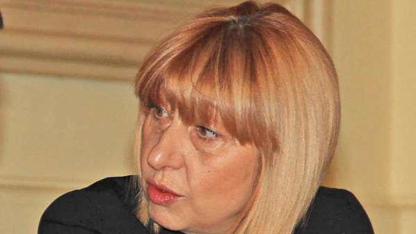 Клисарова: Важно е съдържанието на учебника, а не кой ще го издава