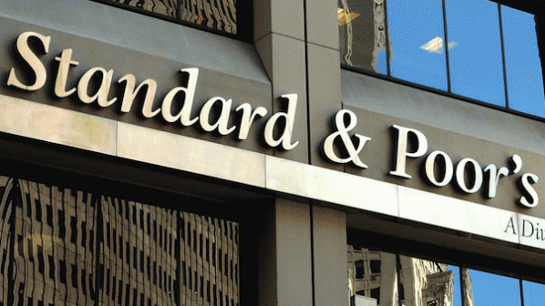 Standard&amp;Poor's понижи дългосрочния и краткосрочния кредитен рейтинг на България