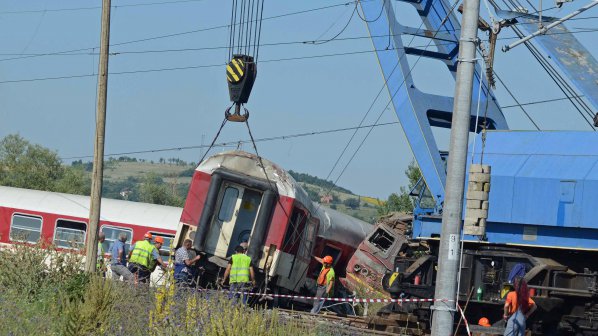 Дерайлиралият влак може да не е имал автоматична система за контрол на скоростта