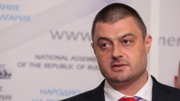Бареков се закани: Завръщам се с гръм и трясък, разкривам връзките на Борисов с Доган