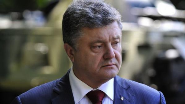 Порошенко каза, че ситуацията в Украйна е близо до война с Русия