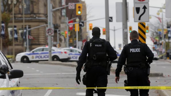 Мъж уби осем души в Канада и се самоуби