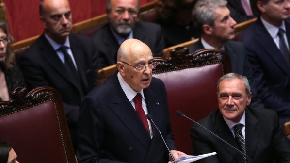 Италианският президент подаде оставка (обновена)