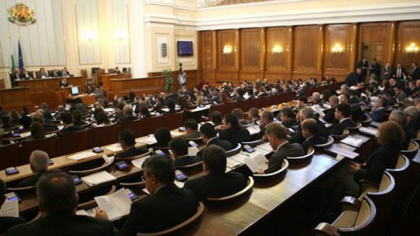 Депутатите се събират извънредно на 17 февруари