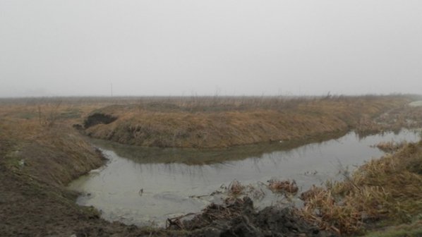 Подпочвени води бликат в селски къщи