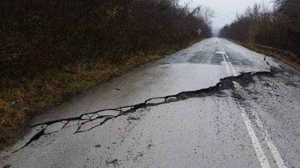 Е-79 се разцепи между Мездра и Ботевград