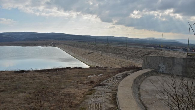 Нивата на реките продължават да се понижават