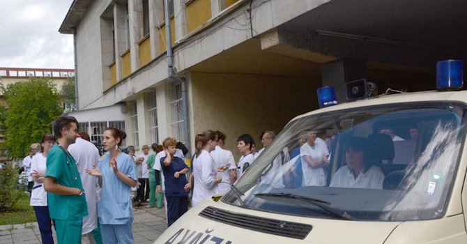 Онколозите и психиатрите в Русе отново излязоха на протест