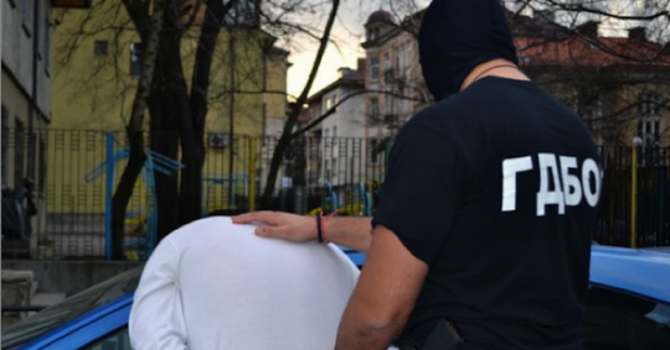 Бивш полицай въртял престъпна група за рекет на проститутки