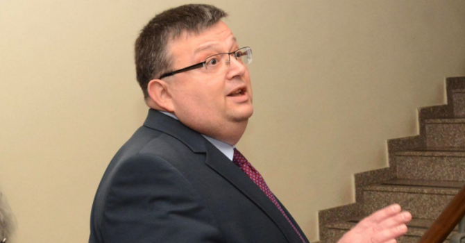 Цацаров поиска ВСС да отстрани ръководителя на прокуратурата в Казанлък