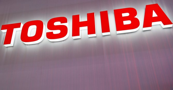 Надписани печалби взеха главата на шефа на Toshiba