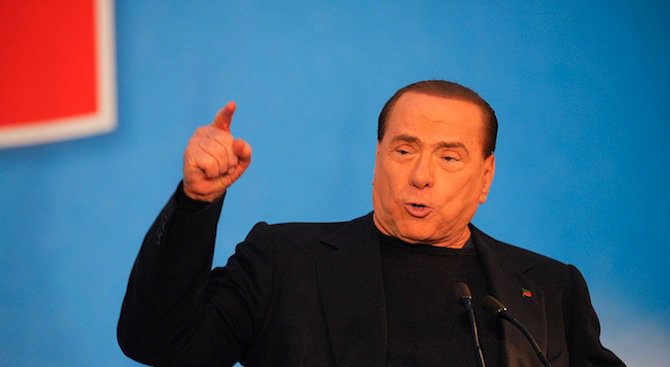 Берлускони примамвал момичета с обещания да ги наеме като синоптички