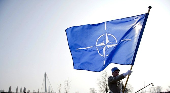 Файненшъл таймс: България ще поиска постоянна база на НАТО на своя територия