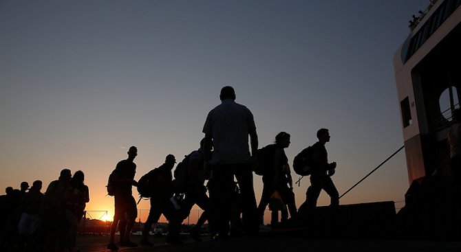 Холандия започва да лишава от храна и подслон мигрантите с отказан бежански статут