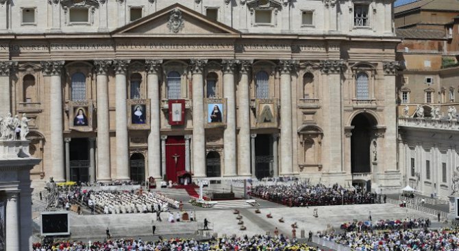 Папата разреши прошката за жени, направили аборт
