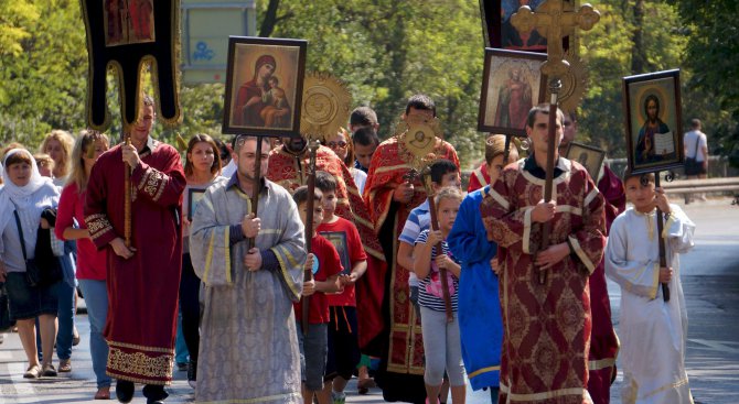 Шествие за Кръстовден във Варна (снимки)