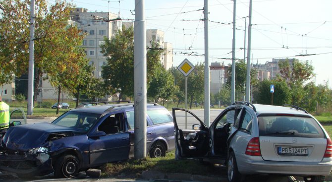 Мъж е загинал тази сутрин при катастрофа на пътя София-Варна