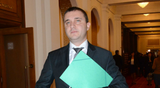 Горанов обеща повече пари за образование и здравеопазване, остава твърд за МВР (обновена)