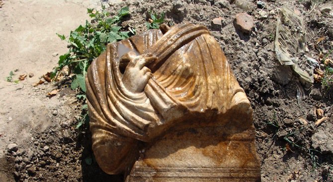 Надпис от времето на император Траян е открит в покрайнините на Троян