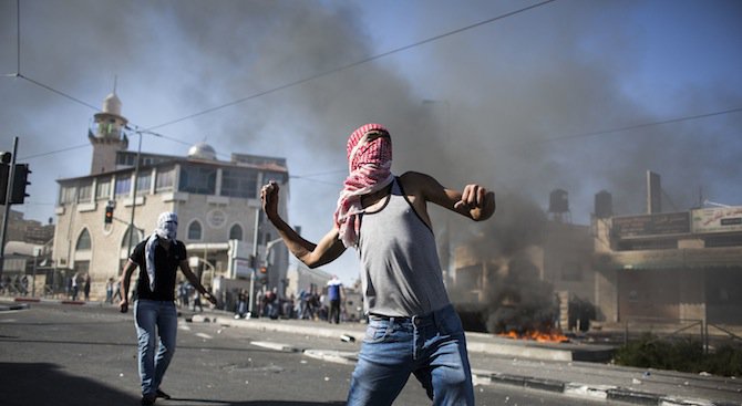 Двама палестинци бяха убити при атаки срещу израелци в Хеброн