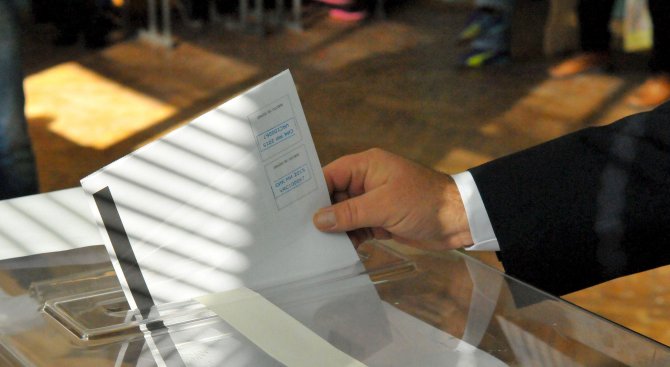 Експерт: Внимавайте дали избирателните комисии ви дават бюлетина с един печат